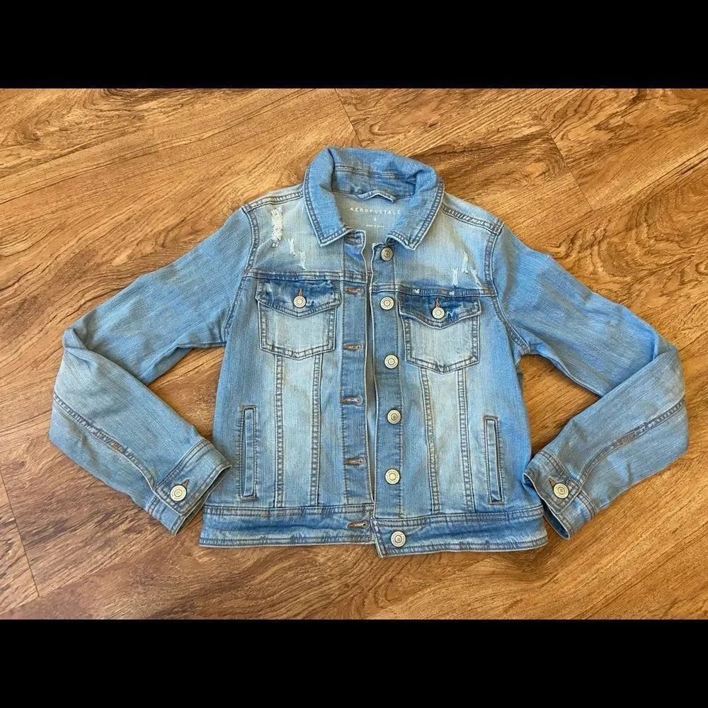 Aeropostale light wash jean jacket